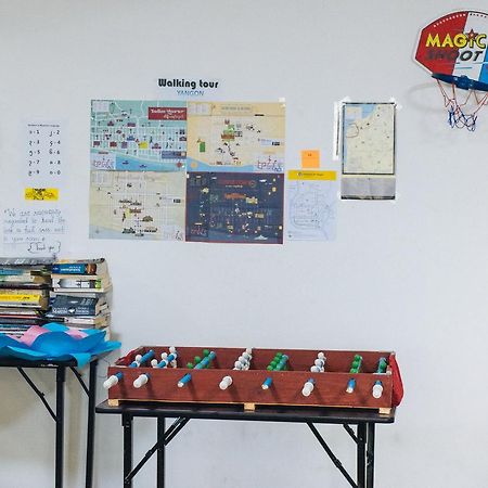 יאנגון Dengba Hostel מראה חיצוני תמונה