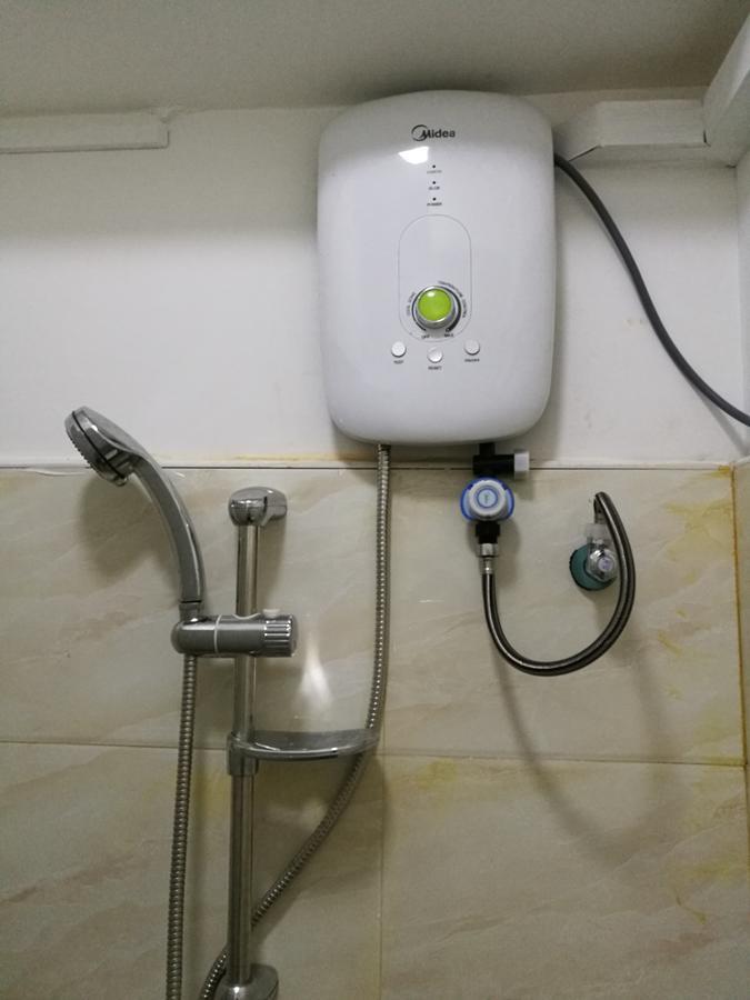 יאנגון Dengba Hostel מראה חיצוני תמונה