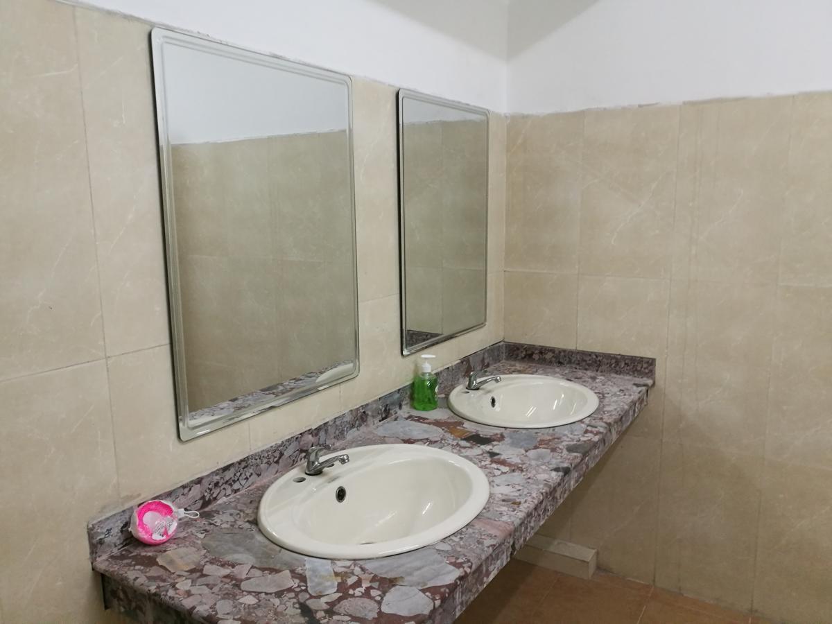 יאנגון Dengba Hostel מראה חיצוני תמונה