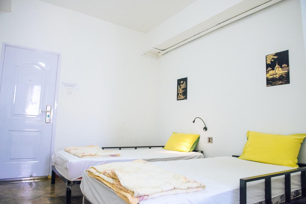 יאנגון Dengba Hostel מראה חיצוני תמונה