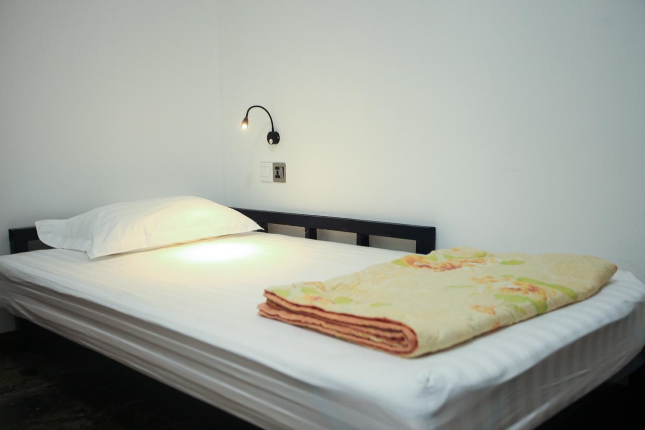יאנגון Dengba Hostel מראה חיצוני תמונה